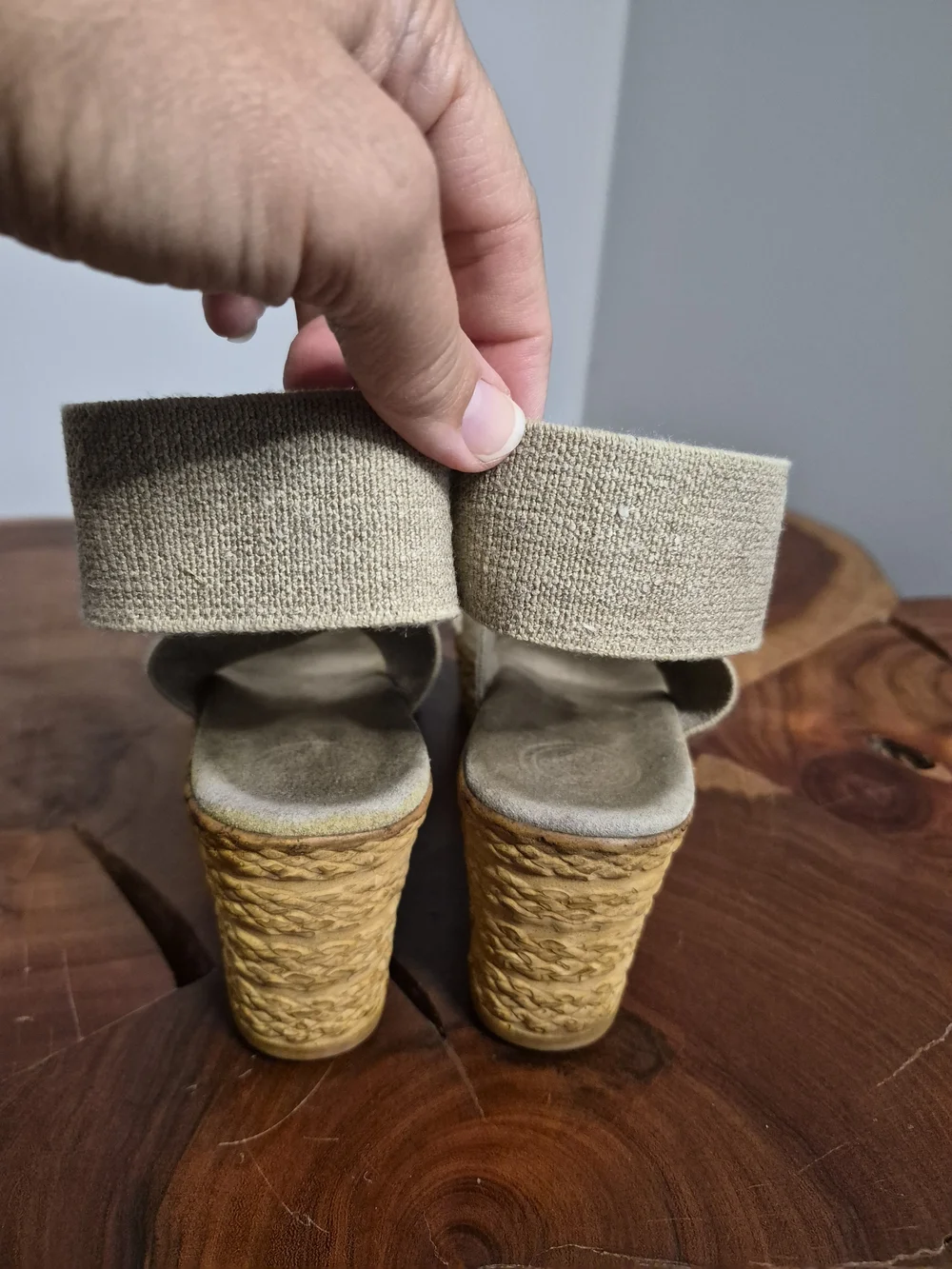 CHARLESTON SHOE CO. Bermuda Wedge Sandal Linen - 8